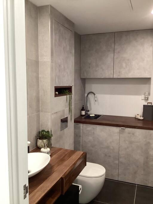 Appartamento In The Heart Of Port Melbourne Esterno foto